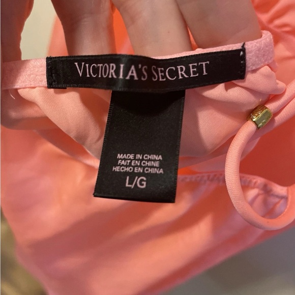 Victorias Secret Womens Strappy Chemise Pink Salmon Silky Satin Shine Gathered L - Picture 3 of 3